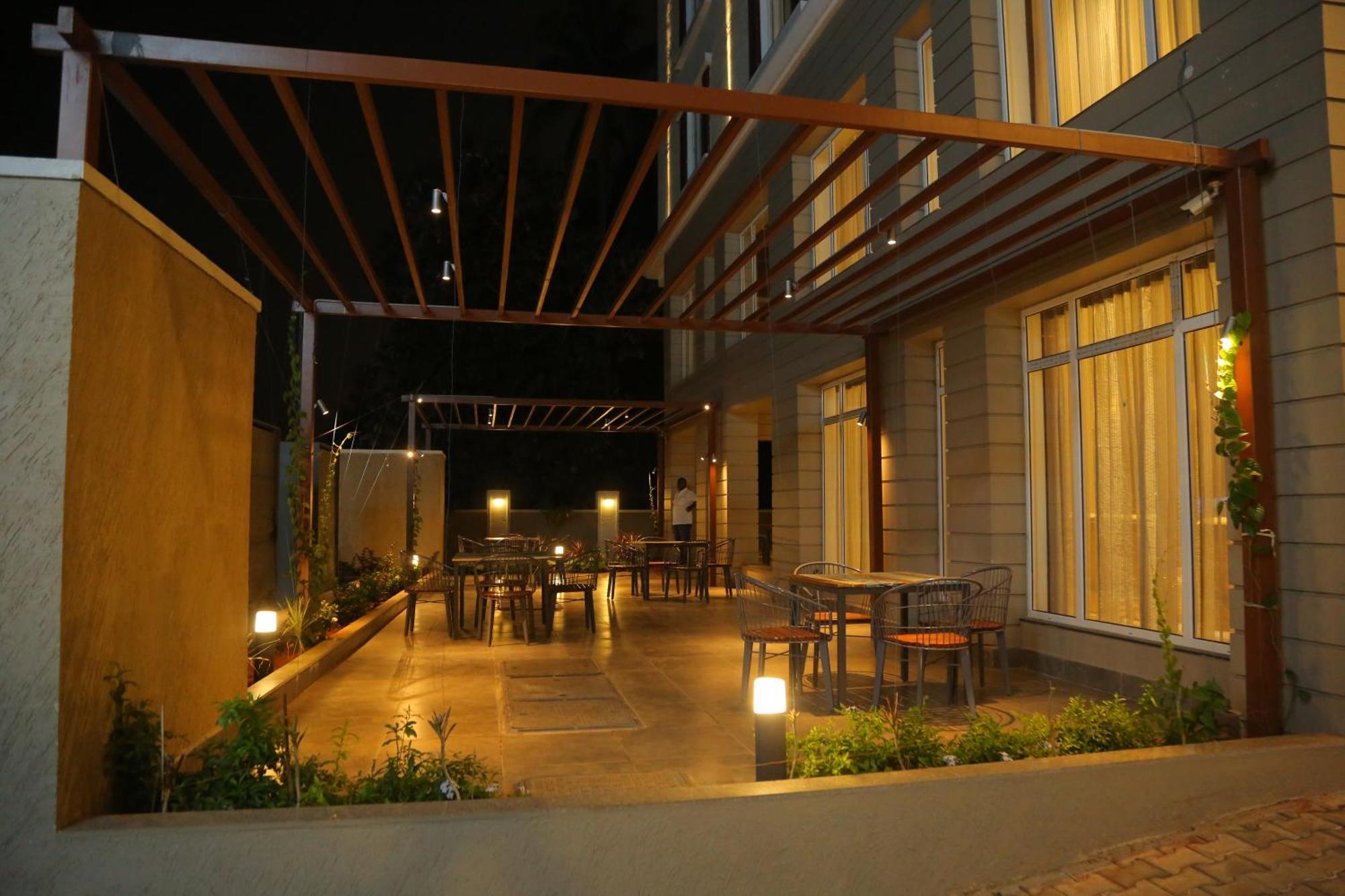 Misty Ocean - A Bergamont Group Of Hotel Kuilapalayam Esterno foto