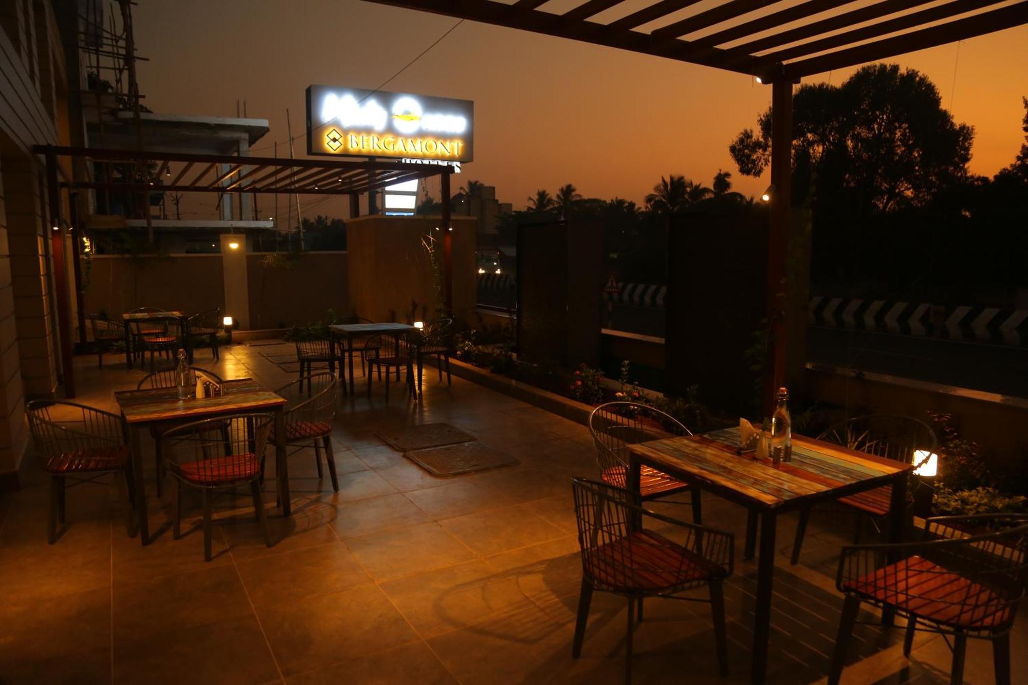 Misty Ocean - A Bergamont Group Of Hotel Kuilapalayam Esterno foto