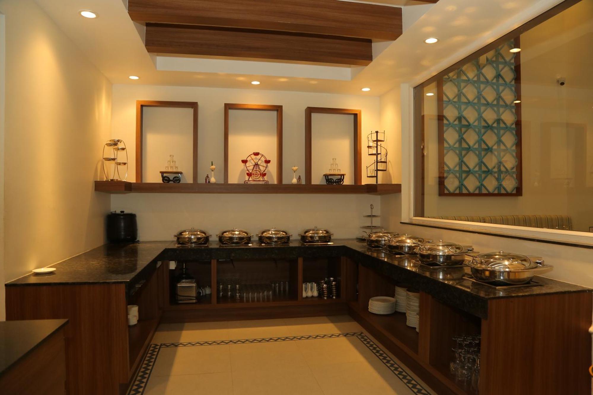 Misty Ocean - A Bergamont Group Of Hotel Kuilapalayam Esterno foto